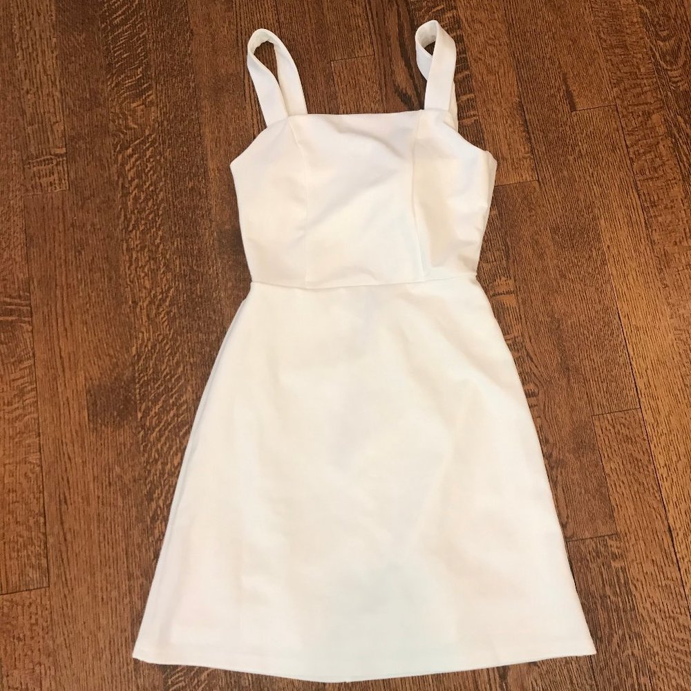 MISS BEHAVE TIE BACK DRESS SIZE 10!!!